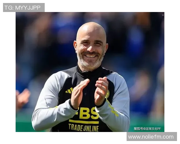 16号足球明星后卫的辉煌历程与场上风采解析