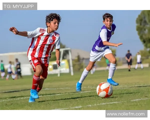 吃药长高的足球明星背后的秘密与争议揭示了体育界的黑暗面与梦想的代价