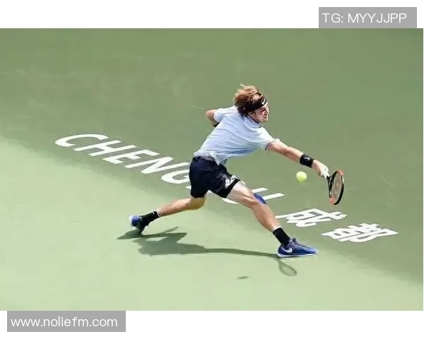 成都网球队在世界杯预选赛中的灵活性表现分析与点评